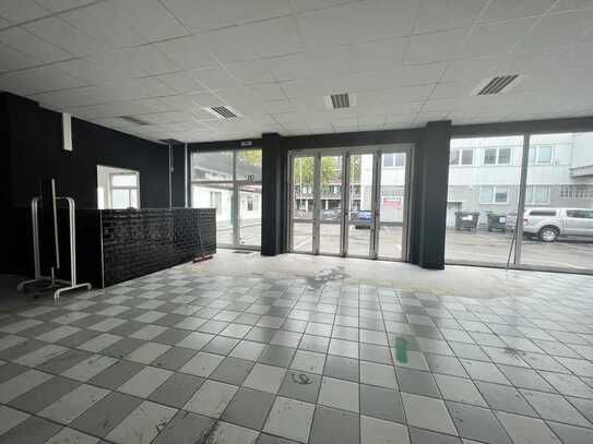 Showroom / Fitnesshalle in bester Lage