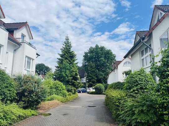 Frisch renovierte, helle 1-Zimmer Wohnung zu vermieten in zentraler Lage