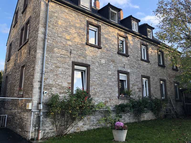                                                               Ruhige komplett sanierte 2 Zimmeraltbauwohnung in Heidingsfeld                                                       in Heuchelhof (Würzburg)