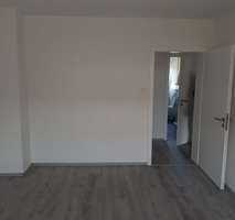 Schnuckelige 2-Zimmer-Dachgeschosswohnung komplett renoviert