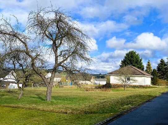 **Großes Grundstück in idyllischer ländlicher Umgebung – Über 1000 m² f