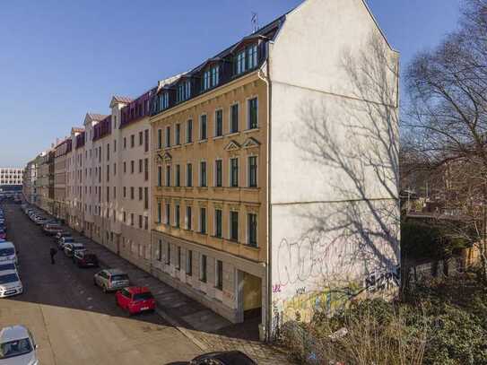 Denkmalschutz im Leipziger Osten - 3 Zimmerwohnung mit grünem Hofblick