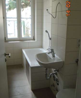 frisch sanierte 3-Raumwohnung mit Badewanne