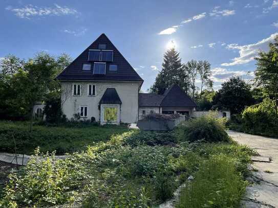 STEMMER VILLA | Büroräume mit großzügiger Betriebsleiterwohnung in zentraler Lage