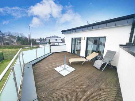 Kriegsdorf: Hohe Decken, Dachterrasse, schick + neuwertig, tolles Wohnumfeld