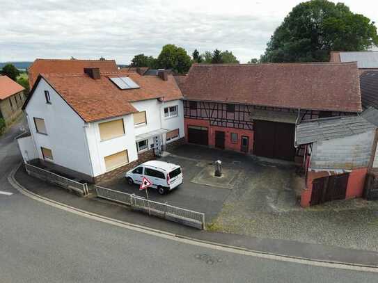 Charmantes Einfamilienhaus mit großem Grundstück in idyllischer Lage Ideal für Pferdehaltung