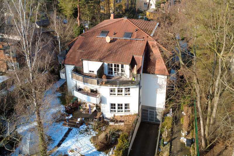 Für Eigennutzer: Helle Maisonette-Wohnung mit Süd-Balkon in Bestlage