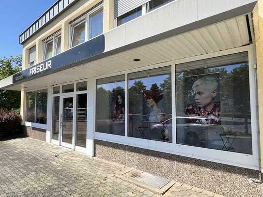 Top-Adresse für Ihr Business: Vielseitige Gewerbeeinheit in Hiddenhausen