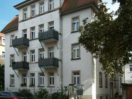 Freundliche 3,5-Zimmer-DG-Wohnung mit Einbauküche in Dresden