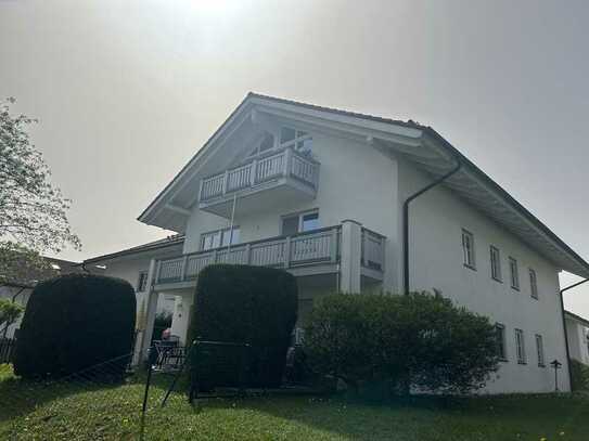 Zentrale Sonnige 1,5-Zimmer-DG-Wohnung