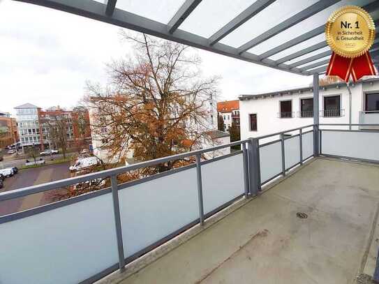 Moderne Einbauküche I Großzügiger Balkon I Helles Bad mit Dusche