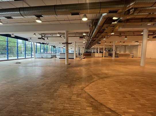 HH-BAHRENFELD | CA. 1.300 m² | LAGER | SHOWROOM | GROßHANDEL | EBENERDIG