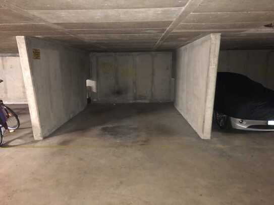 großer Tiefgaragenstellplatz Düsseltal in gepflegter Anlage