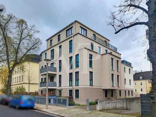 Neuwertige 4-Raum-Wohnung mit privatem Garten und Einbauküche in Dresden