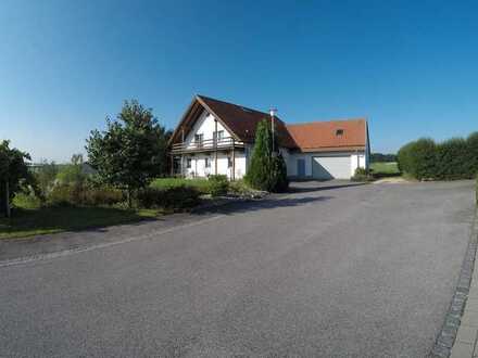Großzügiges lichtdurchflutetes 10 Zimmer-Efh in Parsberg OT Willenhofen (Festpreis)