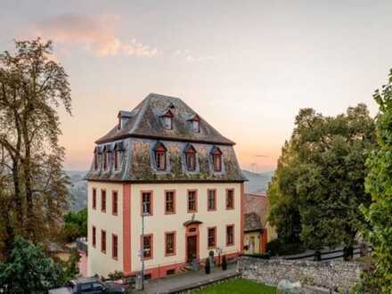 ***Hotel und Restaurant in historischem Ambiente und einzigartiger Panoramalage***