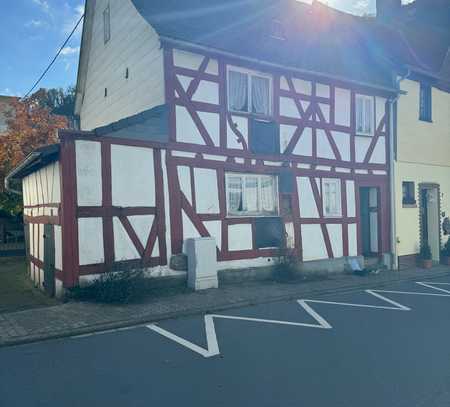 Preiswertes Einfamilienhaus in Weinähr bei Bad Ems