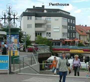 Gepflegte 3-Raum-Penthouse-Wohnung mit Balkon und Einbauküche in Korbach