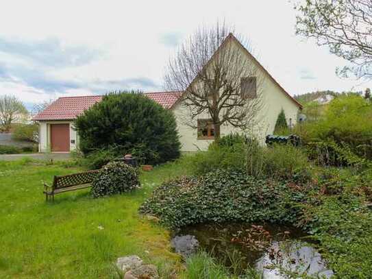 Sanierungsbedürftiges Einfamilienhaus mit idyllischem Garten in Stadtlengsfeld