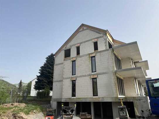 Sonnige 3 Zimmerwohnung mit großem Balkon