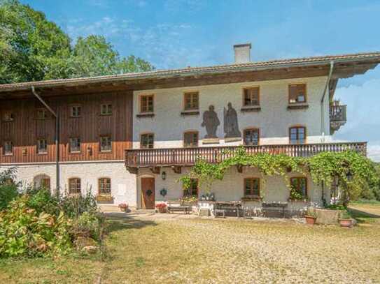 HISTORISCHES HOFANWESEN in Weitblicklage