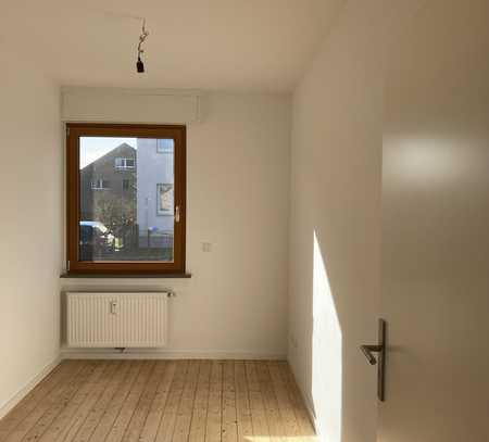 3-Zimmer-Erdgeschosswohnung mit Terasse Balkon in Sankt Augustin