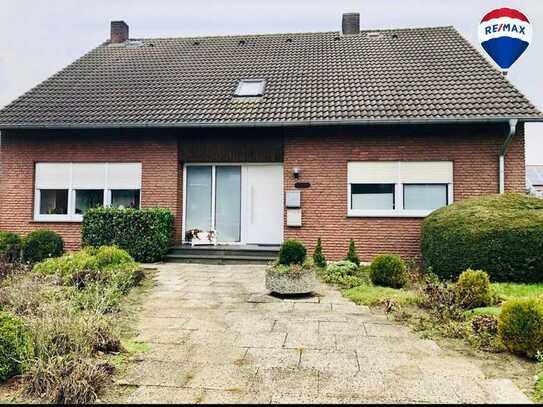 Charmantes Zweifamilienhaus in Sassenberg, Großzügige Wohnfläche, idyllisches Grundstück