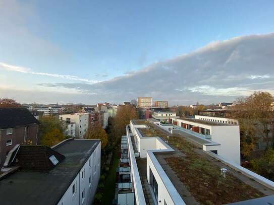 Moderne, neuwertige 2-Zimmer-Wohnung mit Balkon und Einbauküche in Eimsbüttel, Hamburg