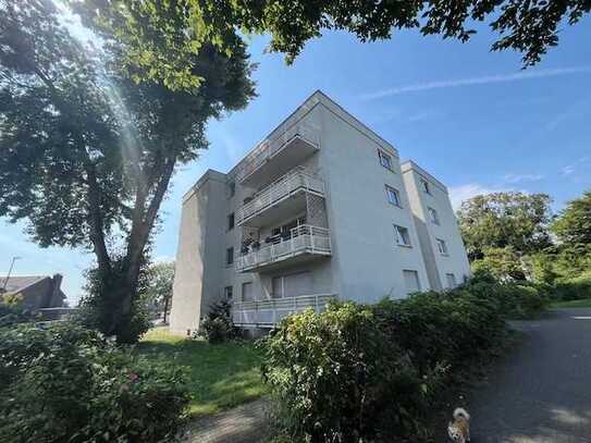 *In Renovierung* 2 Zimmerwohnung mit Balkon in Duisburg Bergheim