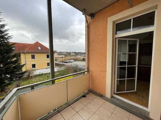 San. AB schöne 3-Zi. Wohnung mit Balkon u. EBK