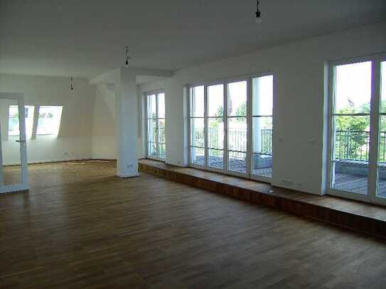 Exklusives Penthouse mit Lift im ruhigen, grünen Friedenau inkl. 2 TG - im Teileigentum !