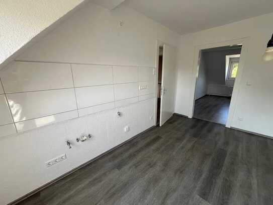 Renoviertes Dachgeschoss-Apartment in Homberg..