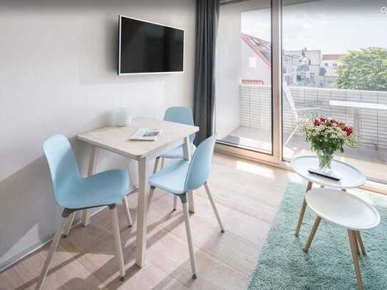 Geschmackvolle, neuwertige 2,5-Zimmer-Wohnung mit lux. Innenausstattung mit Balkon und EBK