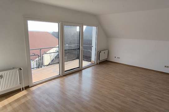 Schöne 3-Zimmer-Obergeschosswohnung mit Balkon in Lich