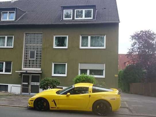 Möbielierte Wohnung mit guter Verkehrsanbindung und großen Balkon