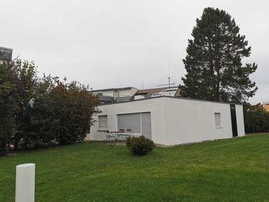 Repräsentativer Büro-Bungalow mit Terrasse u. Garten