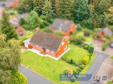 EDV-Nr.: 12319 - Einfamilienhaus mit Wintergarten, Ausbaureserve und Garage in ruhiger Lage