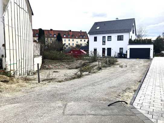 ***Neuer Preis! Schönes Baugrundstück in Dachau für eine DHH oder Wohnungen in ruhiger Lage***