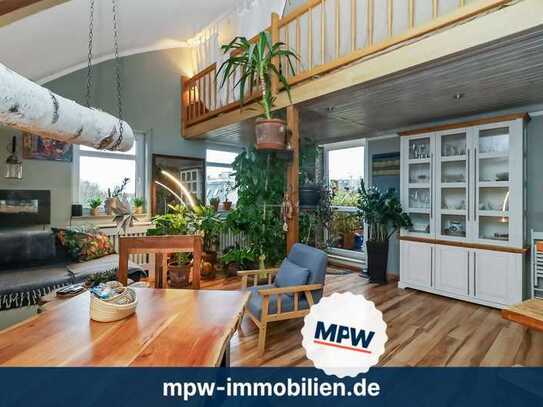 Investmentglanzstück über den Dächern: Stilvolle Galerie-Wohnung mit Balkon