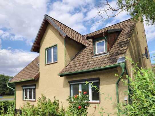 Einfamilienhaus mit Scheune und Garage in Blankenburg (OT Heimburg)