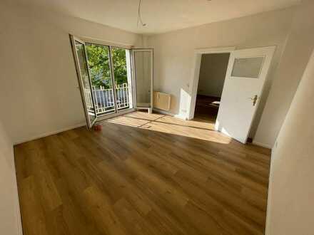Renovierte 2 bis 3-Zimmer-Wohnung im Herzen von Düsseldorf Benrath