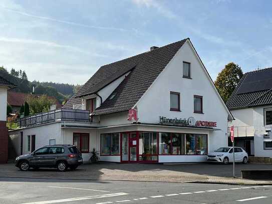 Kleines Wohn- und Geschäfthaus