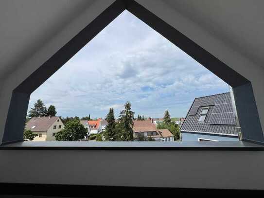 Außergewöhnliche, großzügige 4-Zi.-Maisonettewohnung mit Loggia und Tiefgarage