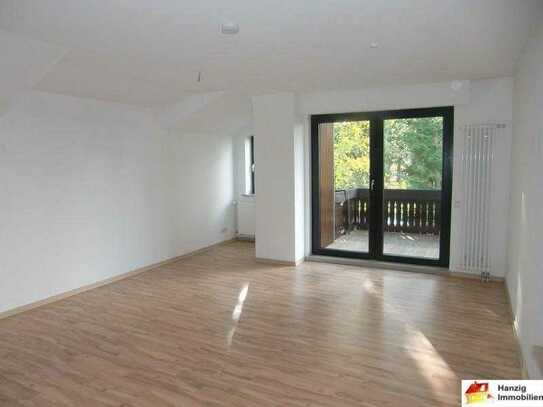 Mit separatem Eingang! 4 Zimmer Wohnung mit Gäste-WC im Zweifamilienhaus in Bielefeld Senne!