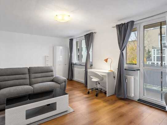 Geräumige 1-Zimmer-Wohnung mit großem Balkon & Aufzug in ruhiger Lage / BEZUGSFREI