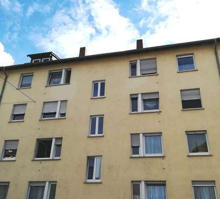 Freundliche 2-Zimmer-DG-Wohnung in Mannheim