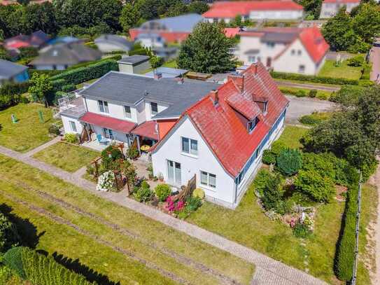 Idyllisch gelegenes Haus mit zwei separaten Ferienwohnungen - direkt an der Ostsee in Rerik