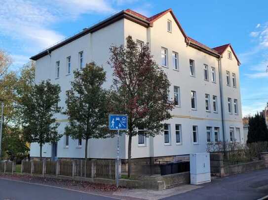 Schöne 4-Raumwohnung mit Balkon und Gemeinschaftsgarten