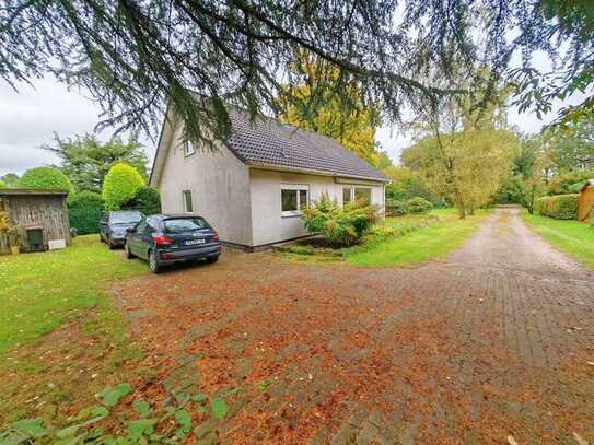 Günstiges Einfamilienhaus mit großem Garten in Hamburg Sasel