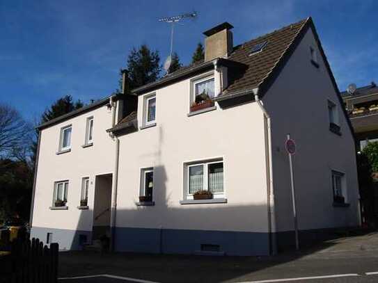 Mehrfamilienhaus in Solingen-Mitte Nähe Kotterstraße mit 2 Whg.